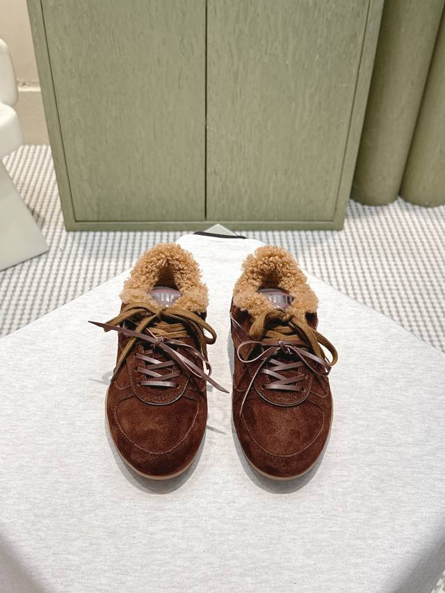 High-quality Miu Miu latest American retro style casual German training shoes~ A