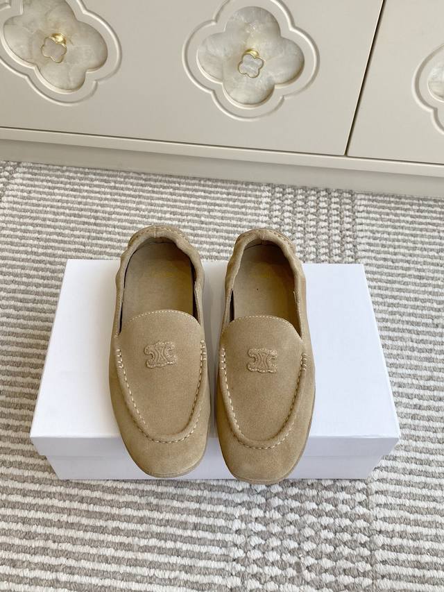 Celine 25Ss New Arc de Triomphe Slip-on Loafers This year, you absolutely must g