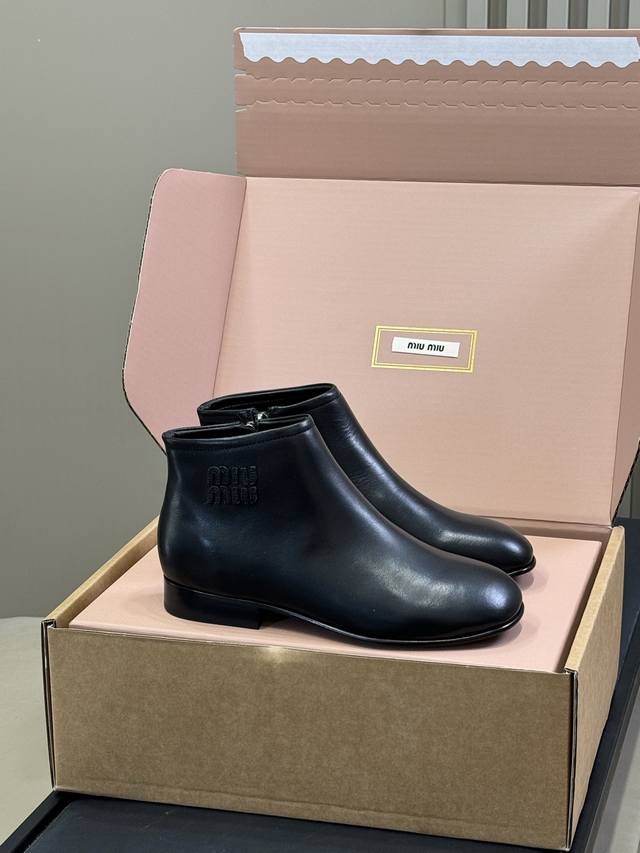 Top quality Miu Miu Fw25 New Arrival~ Made of Grade A calfskin, with an amazing