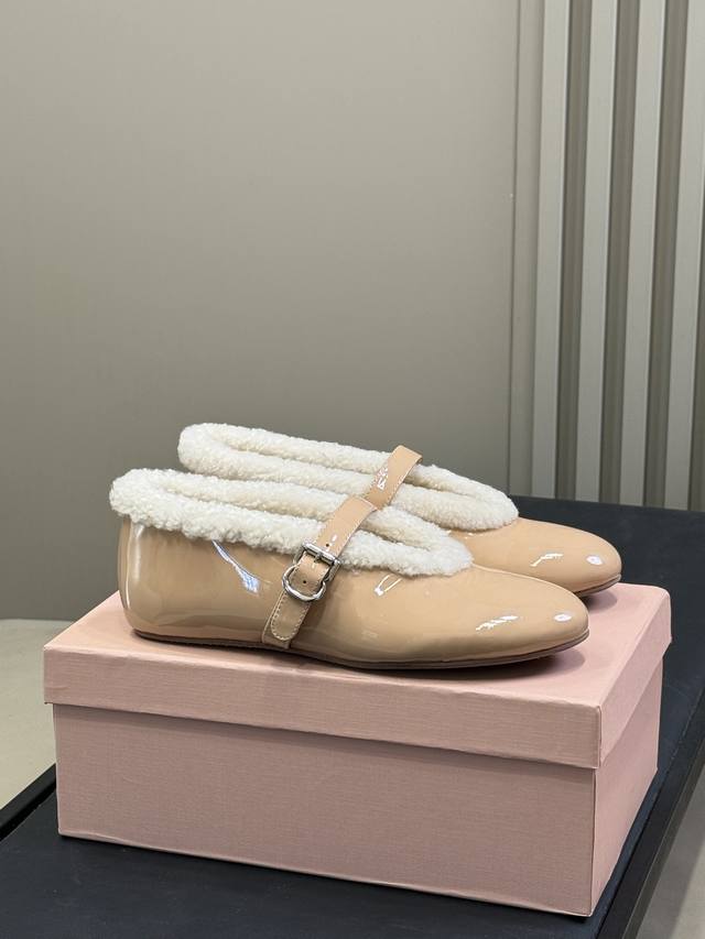 Top Quality Alaia | The First Pair of Beautiful Shoes for Autumn/Winter! So warm