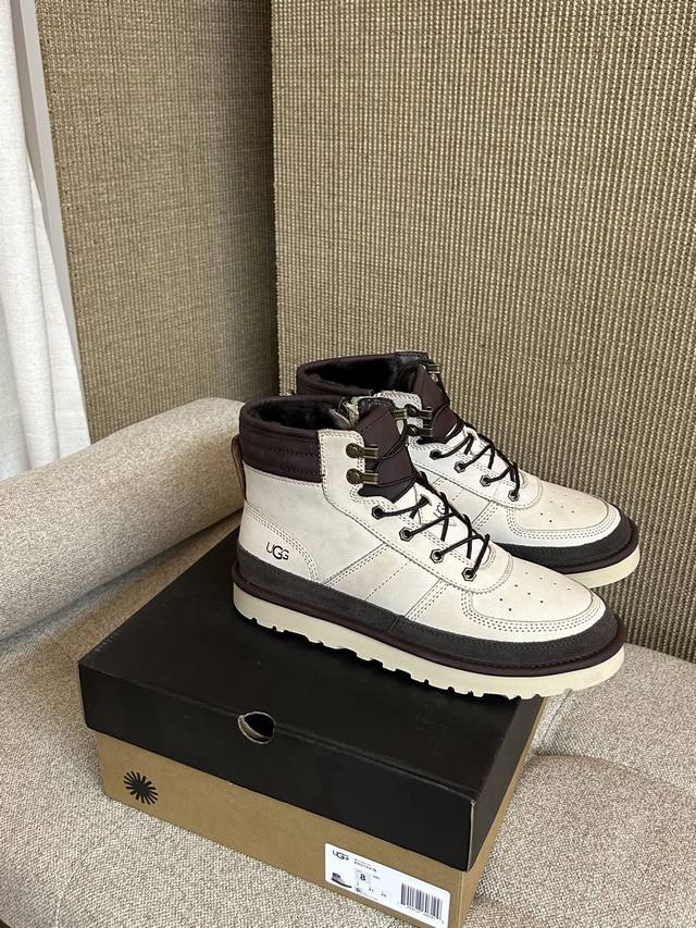 1122170 Highlander Leather Belt with Side Zipper. Classic Highlander series, eas