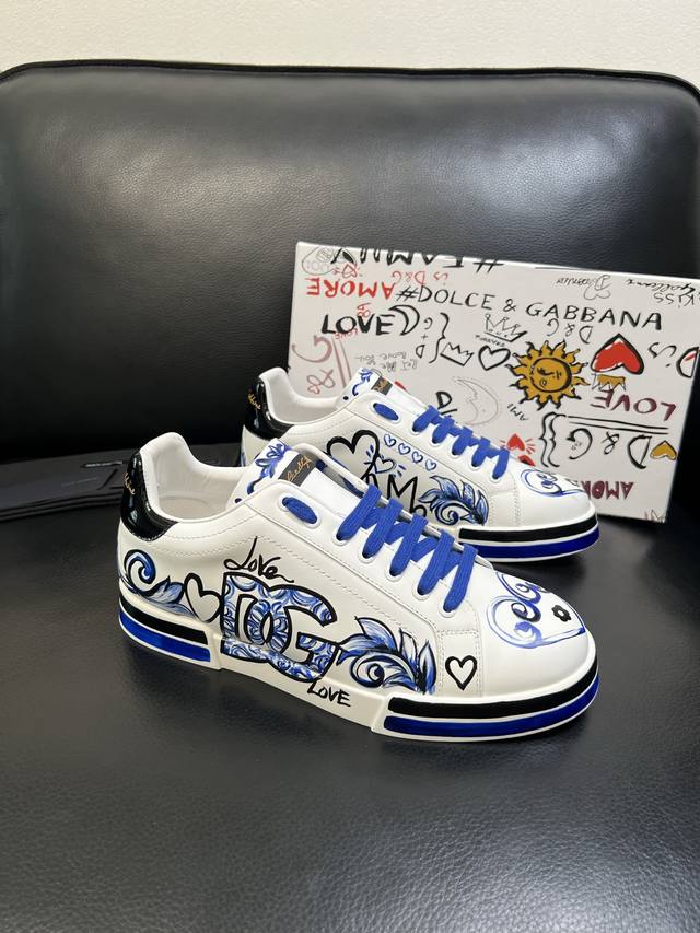 Dolce & Gabbana High-Quality Top-Tier Craftsmanship. Dolce & Gabbana's hottest n Dolce & Gabbana High-Quality Top-Tier Craftsmanship. Dolce & Gabbana's hottest n