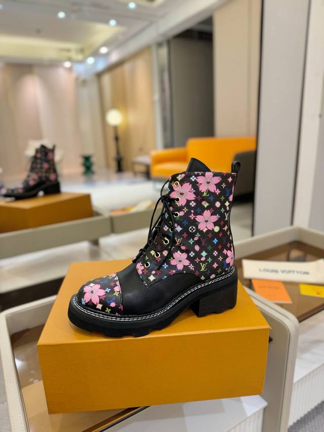 Price: 2025 Ankle Boots, Exclusive New Top-Tier Version from Paris, Superb Quali Price: 2025 Ankle Boots, Exclusive New Top-Tier Version from Paris, Superb Quali