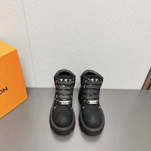 Couple's Boots (L*V) Autumn/Winter Newest Short Boots Series (L*V) Thick-soled Z
