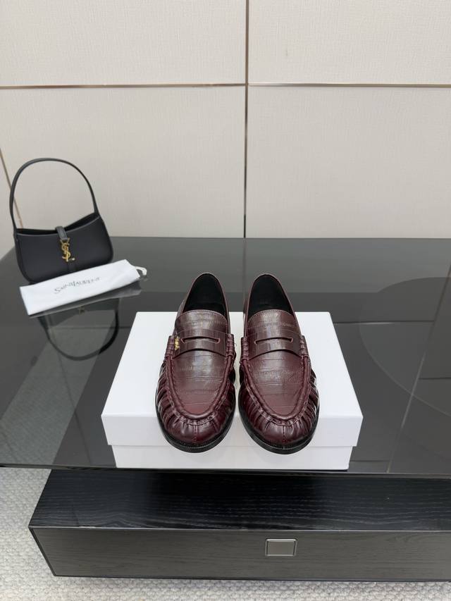 Saint Laurent*Ysl Saint Laurent 25Ss New Arrival Ysl Small Logo Loafers The icon