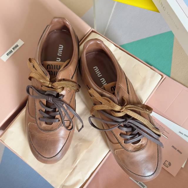 Top-tier version: Women's Miu Miu latest runway Gymnasium series color-blocked c