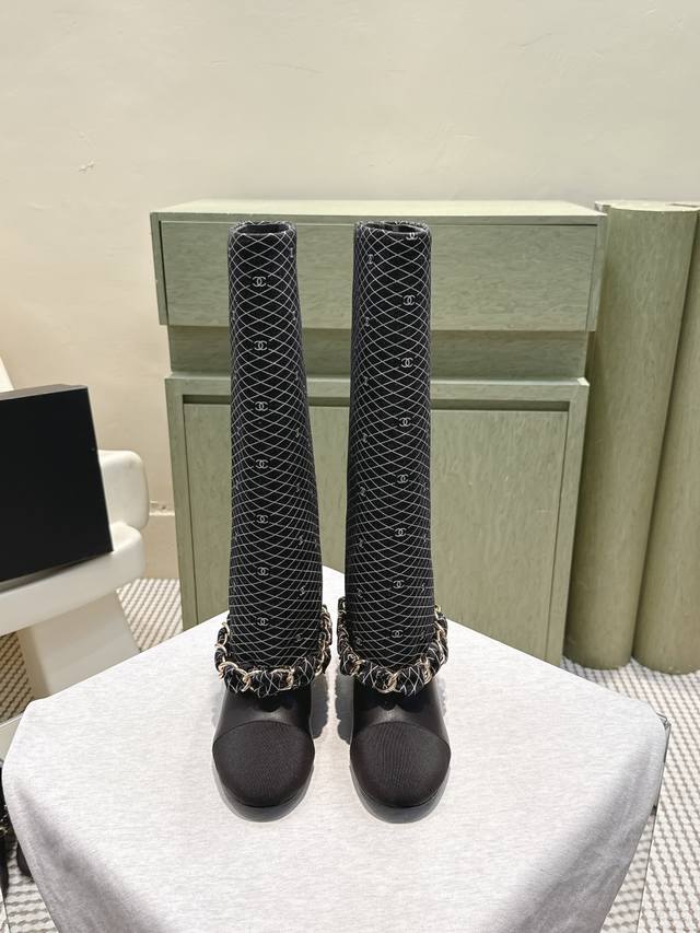 High-quality Chanel 25B New Arrival boots (retailer grade). The highlight is the