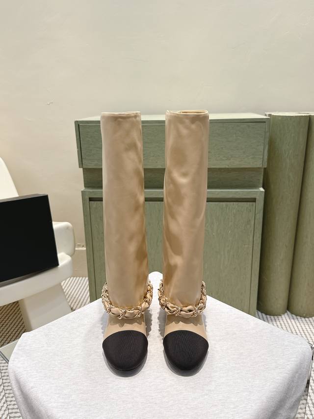 High-quality Chanel 25B New Arrival boots (retailer grade). The highlight is the
