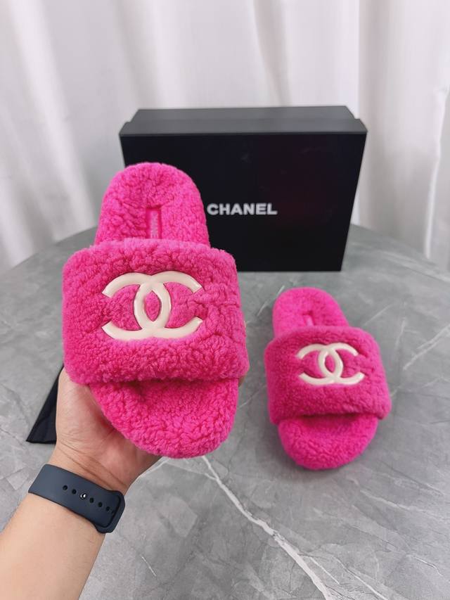 Chanel Hot Selling Item! Chanel Platform Furry Slippers, Wool Slippers, Fall/Win