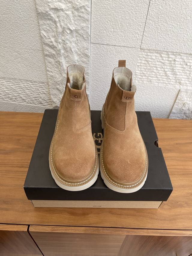 Top Version: Ugg 2025 Autumn New Unisex Hybrid Chelsea Lug Leather Boots. These