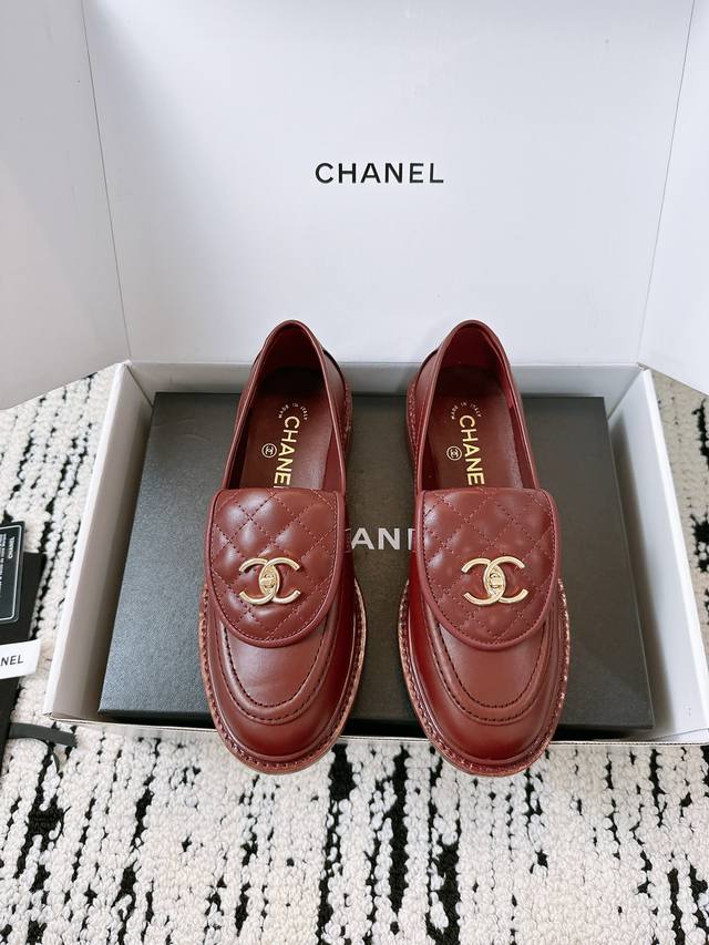 High-quality Chanel 24K early autumn loafers/slip-on shoes. Recommended by popul