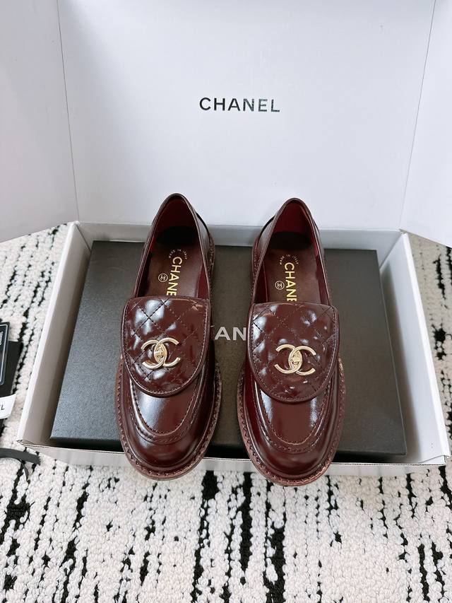 High-quality Chanel 24K early autumn loafers/slip-on shoes. Recommended by popul
