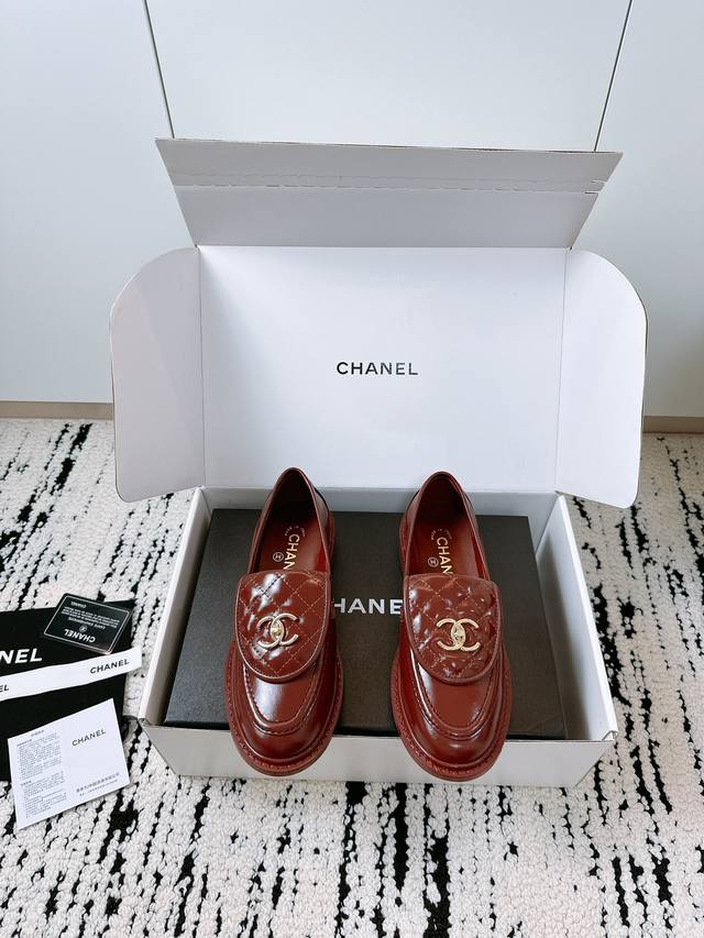 High-quality Chanel 24K early autumn loafers/slip-on shoes. Recommended by popul