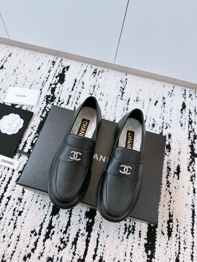 Top-tier loafers! A classic design worn by numerous celebrities and influencers