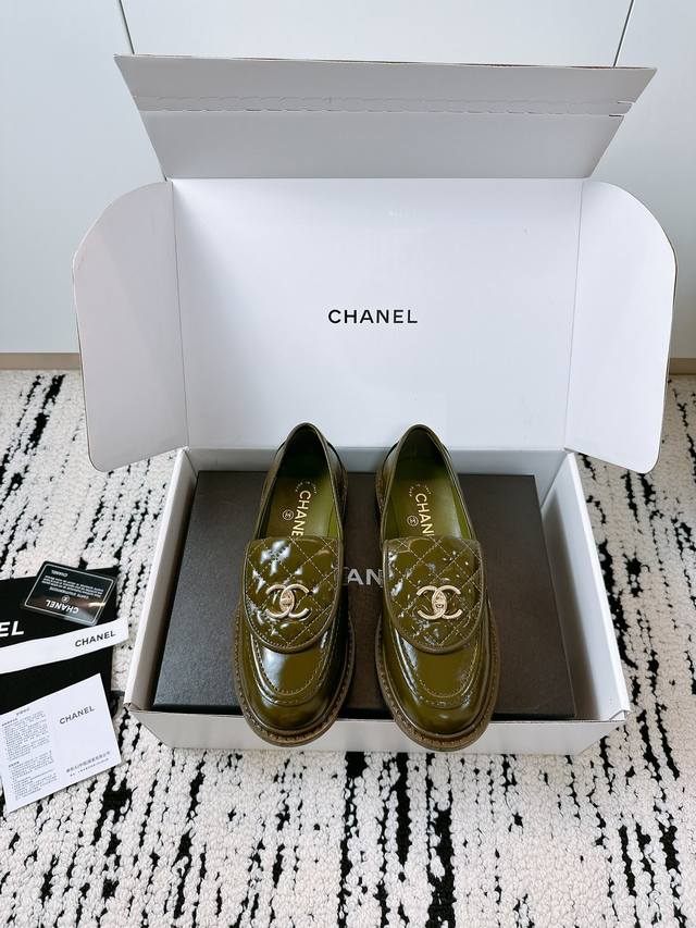 Top Quality Chanel Spring New Loafers A classic style worn by celebrities and in