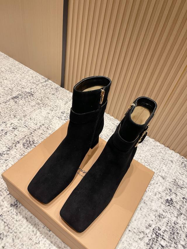 Top-tier version: Gianvito Rossi square-toe ankle boots with side zipper and R-b