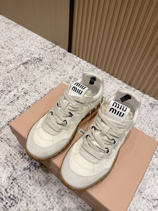 Top-tier version: Miu Miu German Training Shoes, Instagram-worthy style, exclusi