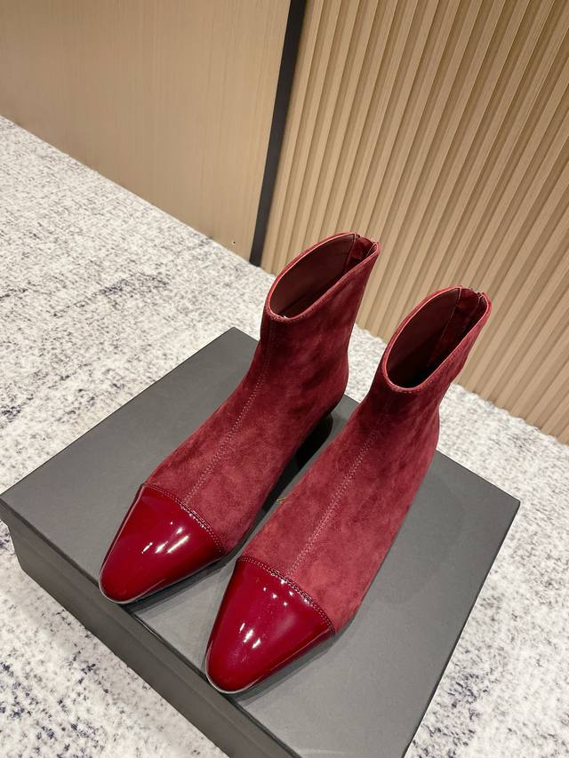 High-quality factory direct: Alaia, a niche trendy brand, 2025 Autumn/Winter new