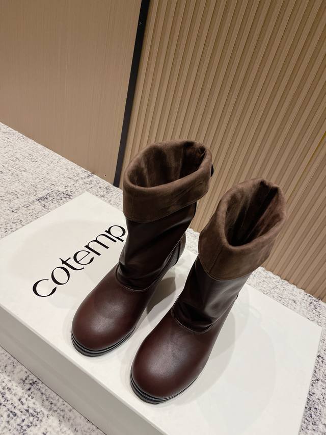 Top-tier version: Cotemp Winfair 25 Aw round-toe pleated boots. The fine-grained