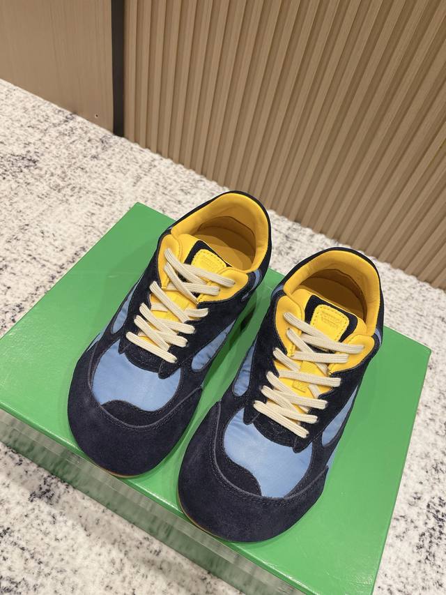 Top-tier version Couple style Women's and Men's Bottega Veneta's latest Orbit Fl Top-tier version Couple style Women's and Men's Bottega Veneta's latest Orbit Fl