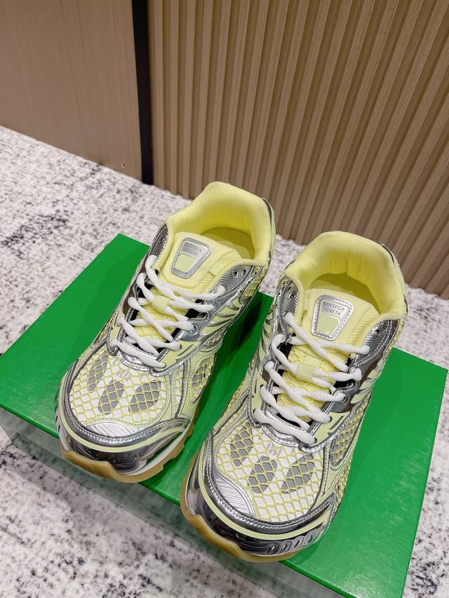 Top-tier version: Bottega Veneta 2025 SS new Bv Orbit series couple retro mesh c Top-tier version: Bottega Veneta 2025 SS new Bv Orbit series couple retro mesh c