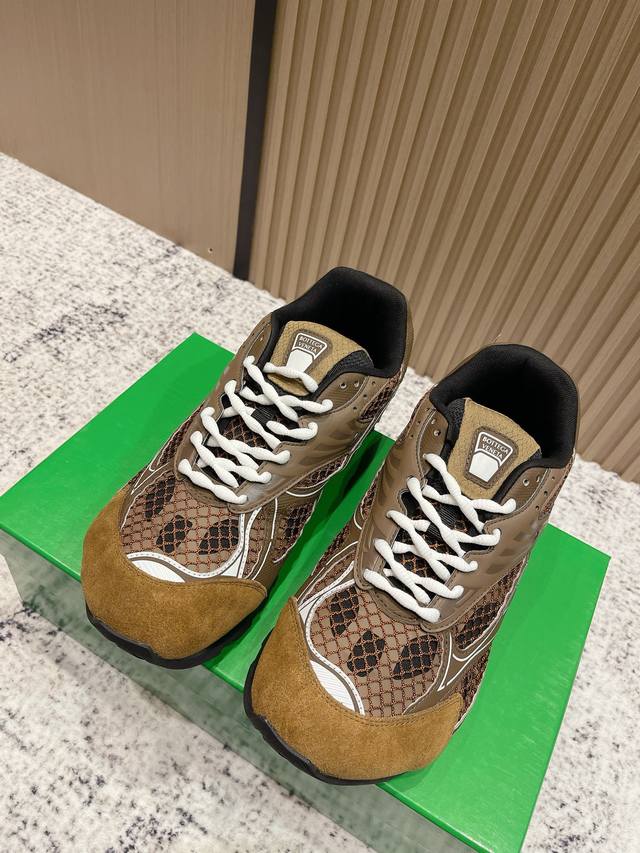 Top-tier version: Bottega Veneta 2025 SS new Bv Orbit series couple retro mesh c Top-tier version: Bottega Veneta 2025 SS new Bv Orbit series couple retro mesh c