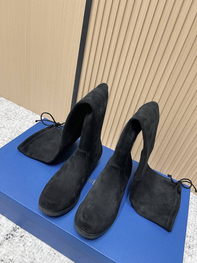 Top-tier version: Sw's latest 50/50 riding boots, a must-have for autumn and win