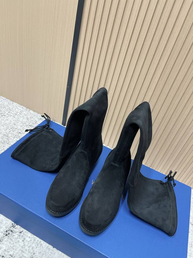 Top-tier version: Sw's latest 50/50 riding boots, a must-have for autumn and win