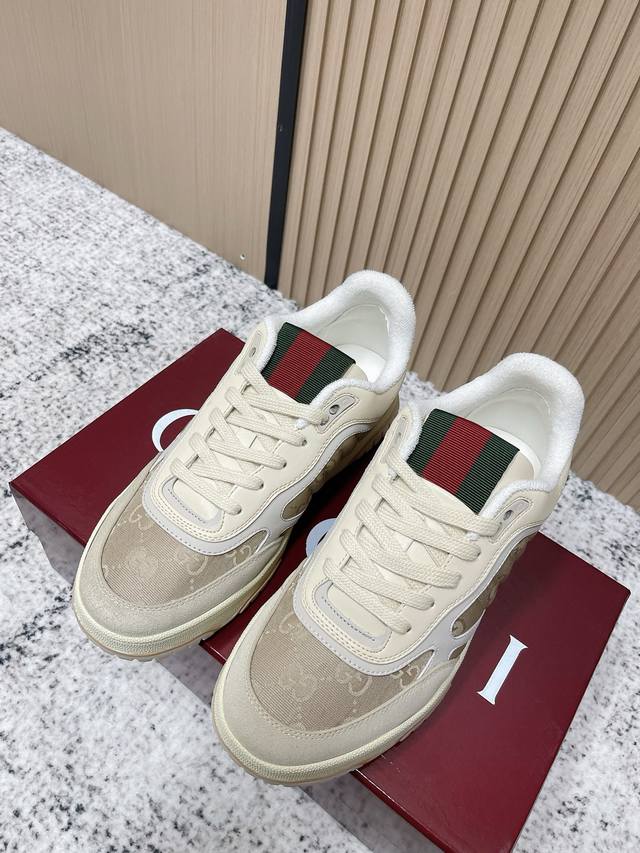 Top Version: Gucci latest double G couple's platform casual sneakers. Classic GG