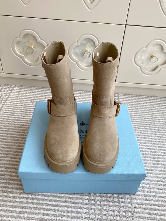 Prada New Thick-Soled Motorcycle Boots (Ankle Boots) - Top Quality. Exquisite li