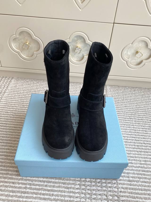 Prada New Thick-Soled Motorcycle Boots (Ankle Boots) - Top Quality. Exquisite li