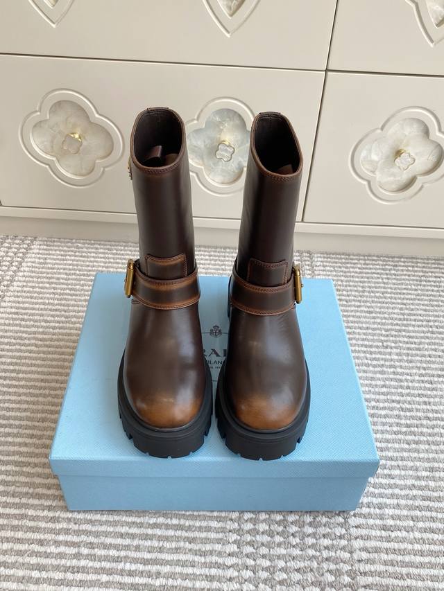 Prada New Thick-Soled Motorcycle Boots (Ankle Boots) - Top Quality. Exquisite li