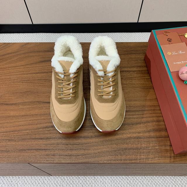 Loro Piana Couple Casual Sports Sneakers. Simple and stylish, very comfortable t