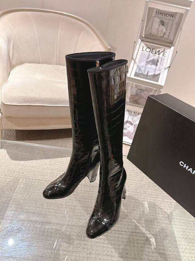 2025 Exquisite electroplated letter heel boot opening with rhinestone tag, 15-in