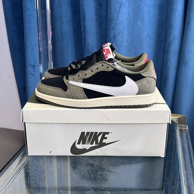 New colorway Air Jordan 1 Low retro basketball shoes. Sizes: 36, 36.5, 37.5, 38, New colorway Air Jordan 1 Low retro basketball shoes. Sizes: 36, 36.5, 37.5, 38,
