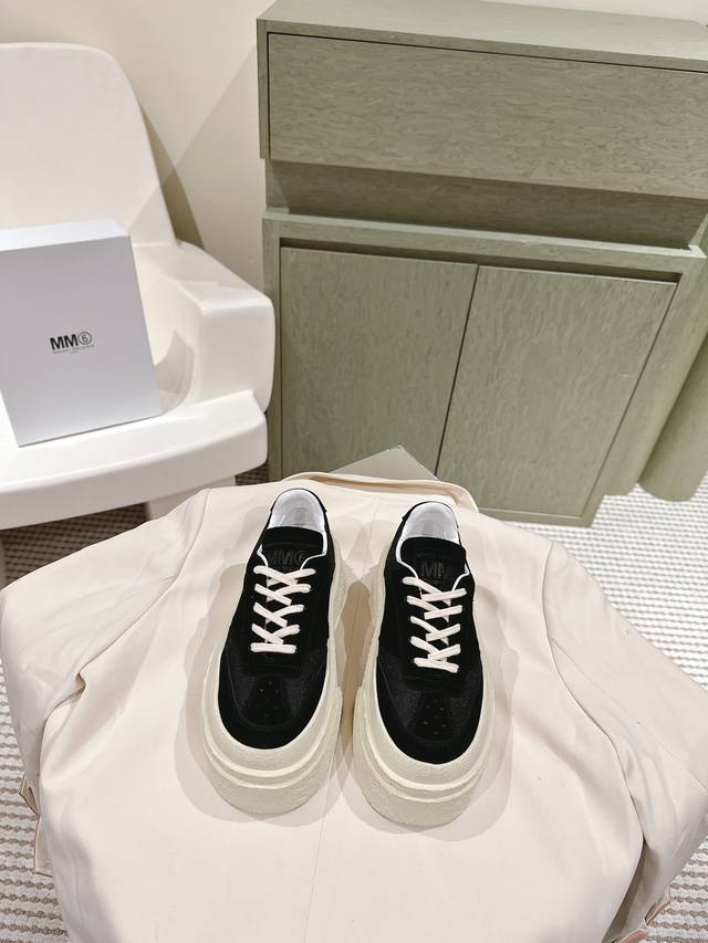 224 Mm6 Margiela! New trendy platform sneakers in new colors. These platform sne