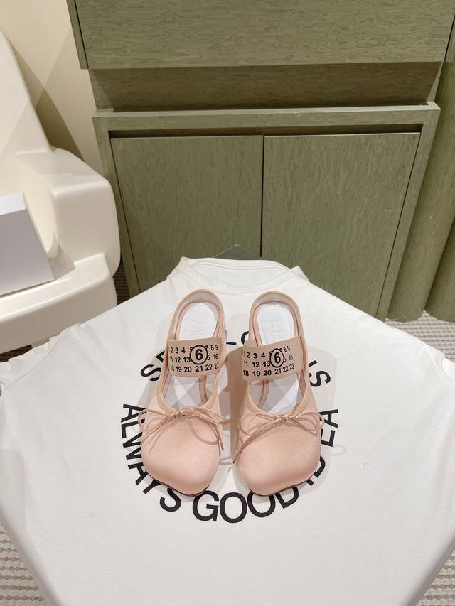 224 Maison Margiela's latest slippers, synchronized with boutiques! These trendy