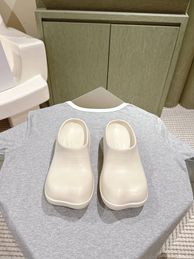 Mm6 Margiela 224 Spring/Summer Hot Selling Platform Sandals - A viral sensation!