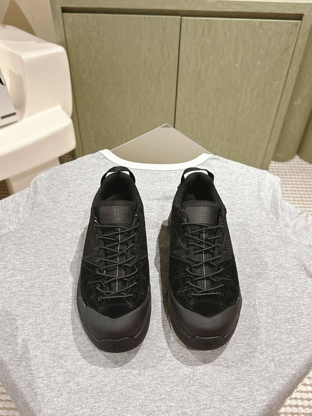 224 Mm6 Margiela! New trendy platform sneakers in new colors. These platform sne