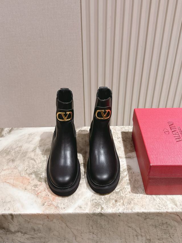 225 Valentin* New Autumn/Winter Versatile Plain Boots - Three Styles with a Fres 225 Valentin* New Autumn/Winter Versatile Plain Boots - Three Styles with a Fres