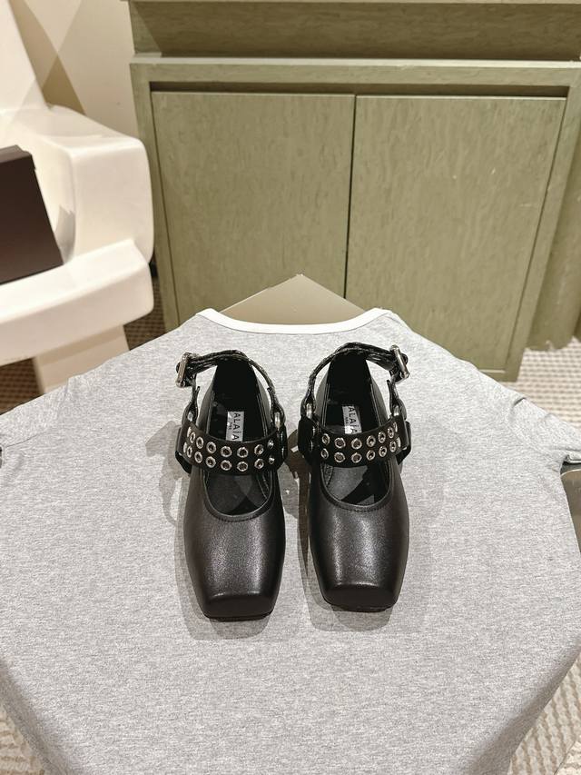 225 Alaia Mesh Series New Arrival. blends the graceful charm of ballet into ever