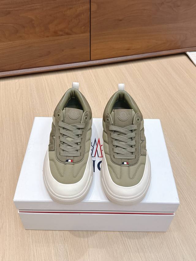 High-quality Moncler outdoor casual sneakers (dad shoes). Original imported and