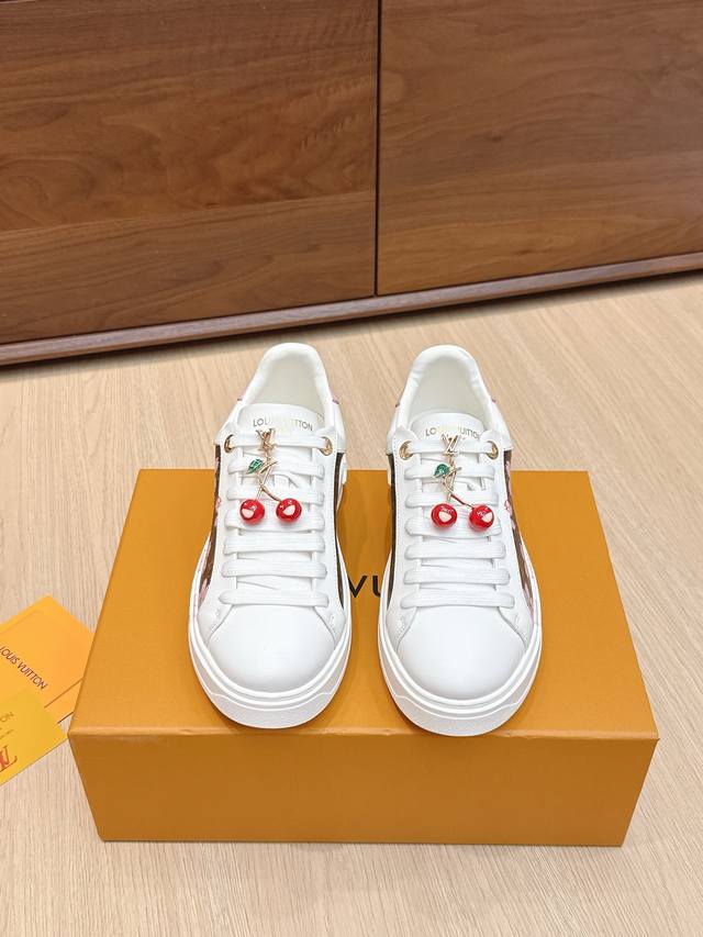 High-quality accessories (60 RMB) Louis Vuitton x Takashi Murakami collaboration