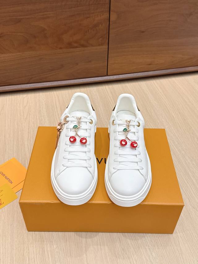 High-quality accessories (60 RMB) Louis Vuitton x Takashi Murakami collaboration