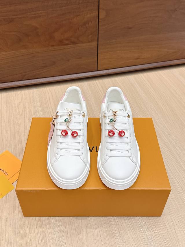 High-quality accessories (60 RMB) Louis Vuitton x Takashi Murakami collaboration