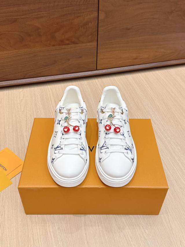 High-quality accessories (60 RMB) Louis Vuitton x Takashi Murakami collaboration