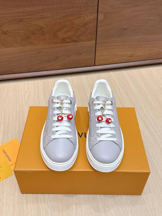 High-quality accessories (60 RMB) Louis Vuitton x Takashi Murakami collaboration