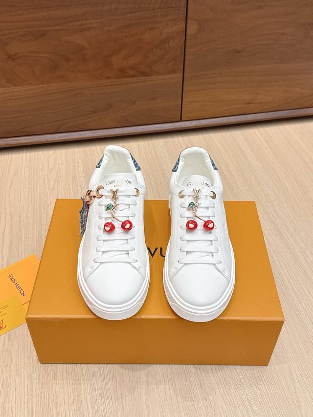 High-quality accessories (60 RMB) Louis Vuitton x Takashi Murakami collaboration