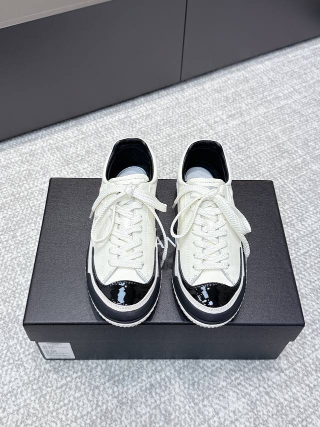 High-quality Chanel 2025 Autumn/Summer casual sneakers (retailer grade). Made wi