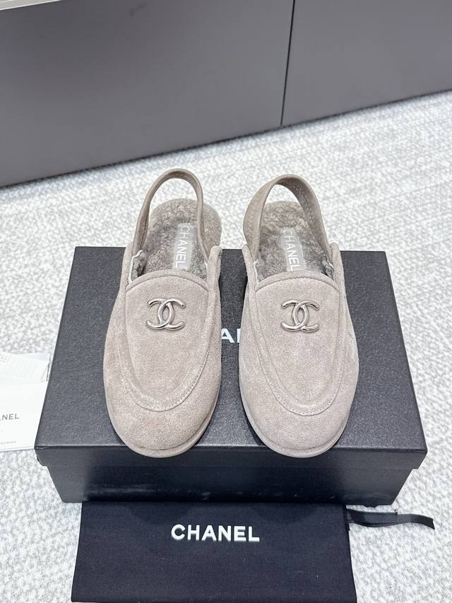 High-quality Chanel Fall/Winter closed-toe shoes (retailer quality). I was insta